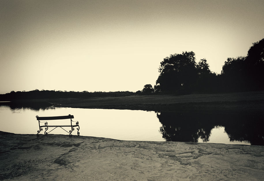 07_internalaffair.bench.contractadvertising.lake.furniture.blackandwhite.india.jpg